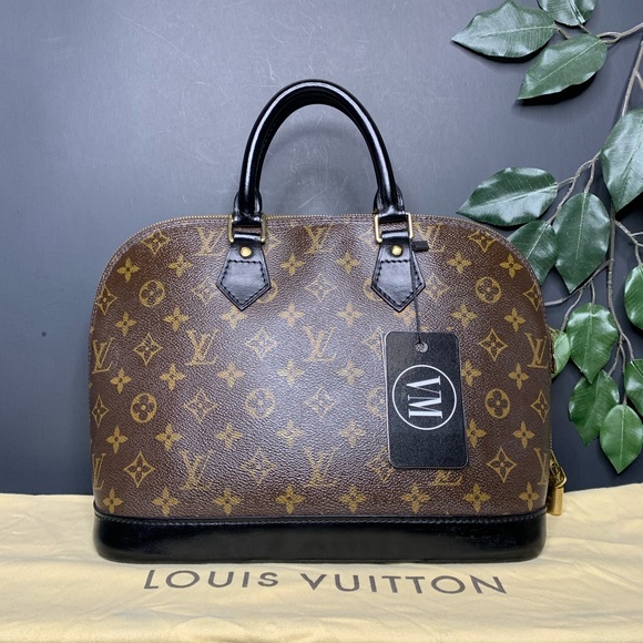 Louis Vuitton Handbags - LOUIS VUITTON • ALMA PM W/ DUST BAG